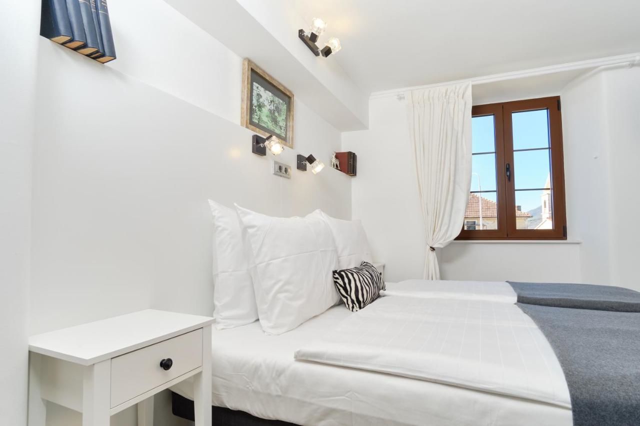 Отели типа «постель и завтрак» Apart Hotel Zebra Тиват