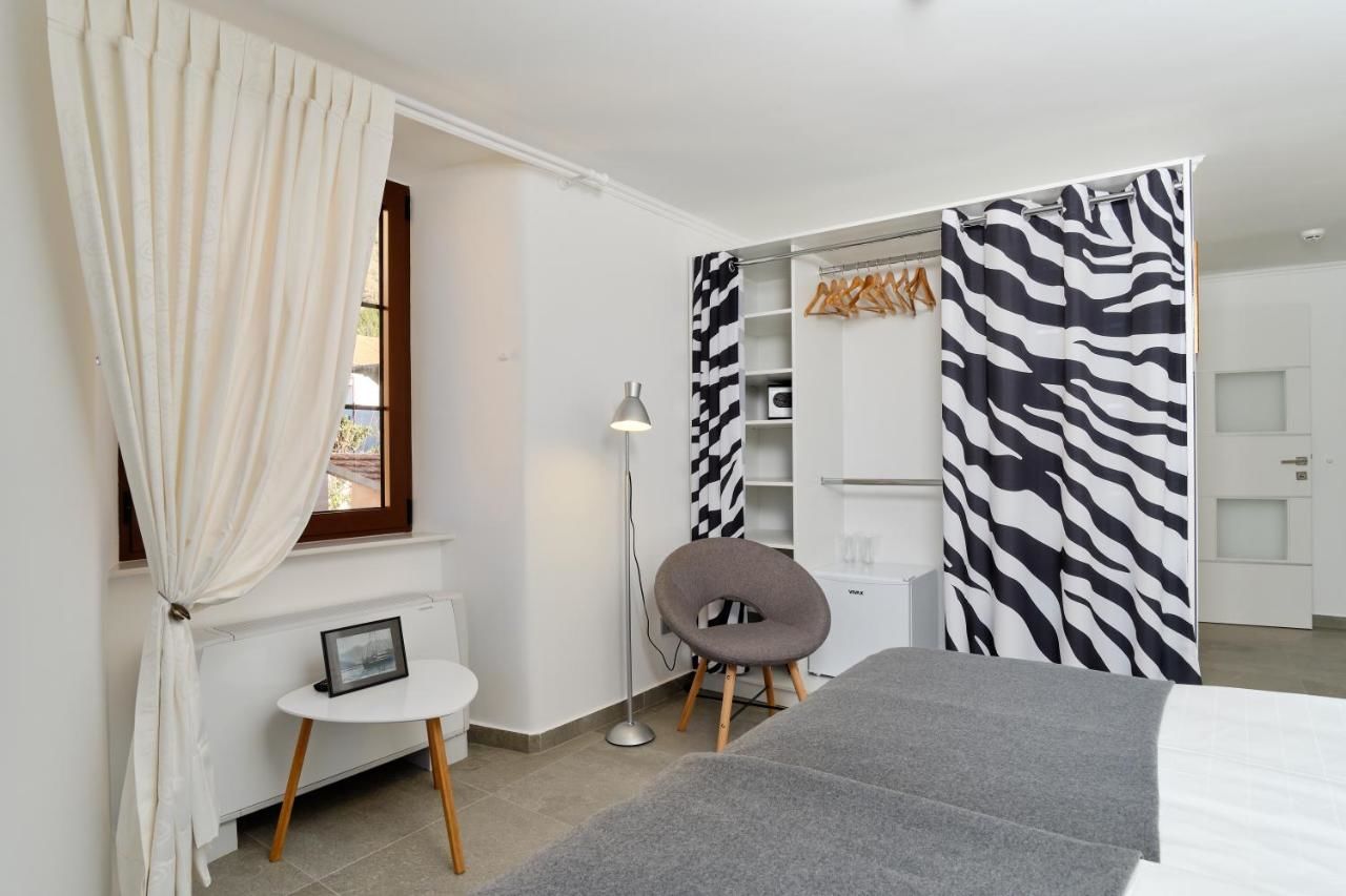Отели типа «постель и завтрак» Apart Hotel Zebra Тиват